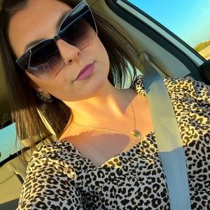 Meet your Posher, Courtney